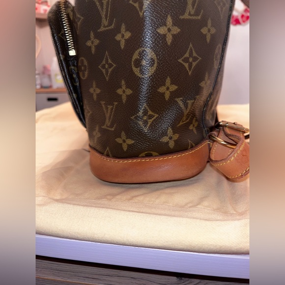 VINTAGE Authentic Louis Vuitton Montisouris GM Backpack with Dust bag - Picture 15 of 16
